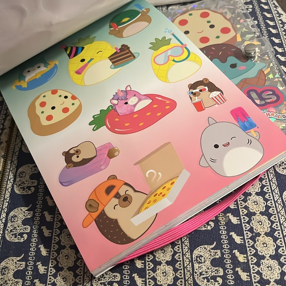 Squishmallows | Sticker and Mini Notebook Bundle - Picture 9 of 11